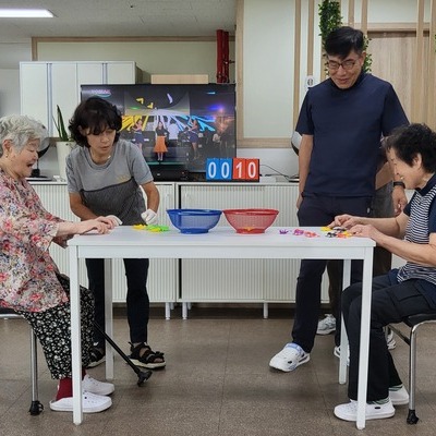 🐸콩콩! 작은 개구리 점프 게임